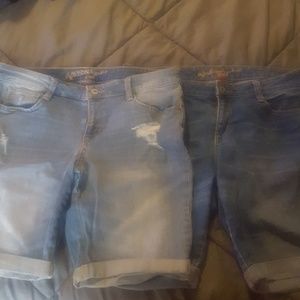 2 pairs bermuda shorts for 1 price